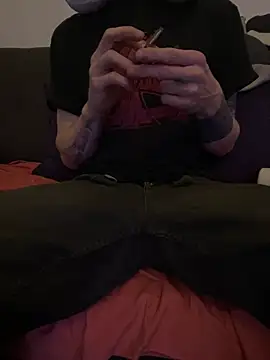 Snapshot of LionBoy1976 chatting on March 10, 3:12 am LionBoy1976 online show from March 10, 3:12 am