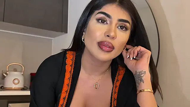 ArabicBarbie online show from April 12, 11:43 pm