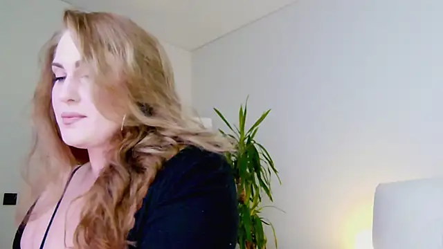 Sinful Eyes online show from April 1, 2:23 am