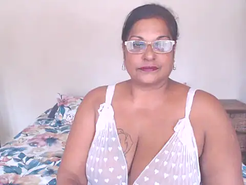 Snapshot of sexylax17 chatting on October 14, 2:29 pm sexylax17 online show from October 14, 2:29 pm