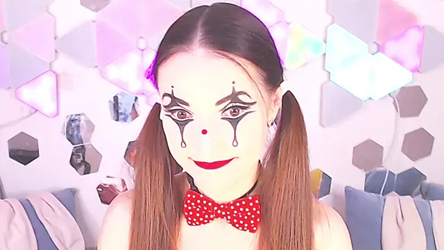 Snapshot of LexiKiss chatting on November 29, 10:35 pm LexiKiss online show from November 29, 10:35 pm