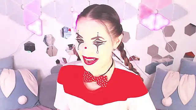 Snapshot of LexiKiss chatting on December 13, 10:59 pm LexiKiss online show from December 13, 10:59 pm