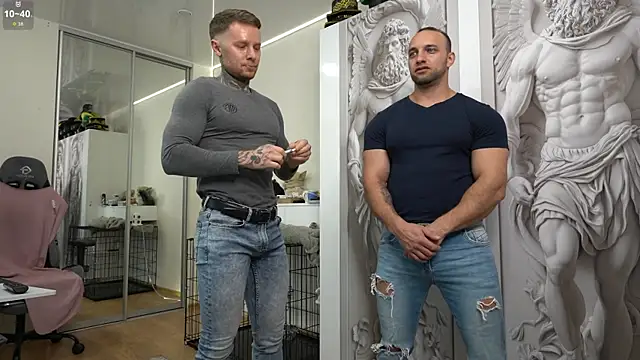 Snapshot of NickHOWLEN chatting on December 2, 2:34 pm NickHOWLEN online show from December 2, 2:34 pm