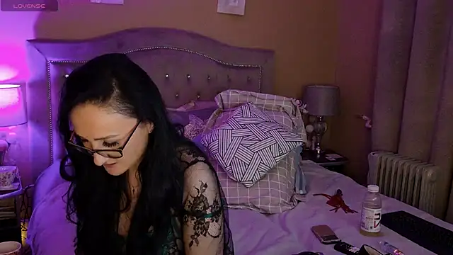 Snapshot of lara_heaven chatting on January 19, 3:42 pm lara heaven online show from January 19, 3:42 pm