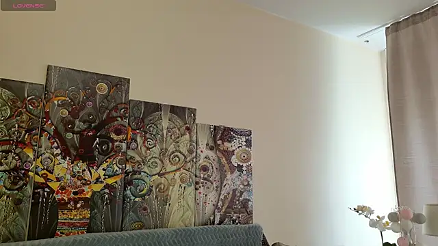 Snapshot of lara_heaven chatting on March 8, 12:41 pm lara heaven online show from March 8, 12:41 pm