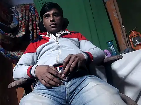 Snapshot of desiboy1101 chatting on February 22, 3:34 am desiboy1101 online show from February 22, 3:34 am