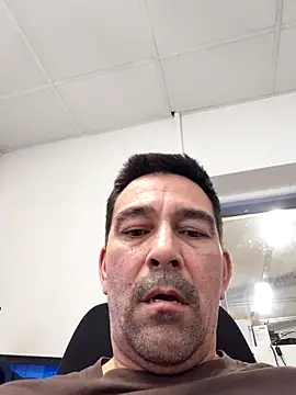 Snapshot of dick81 chatting on May 6, 11:48 am dick81 online show from May 6, 11:48 am