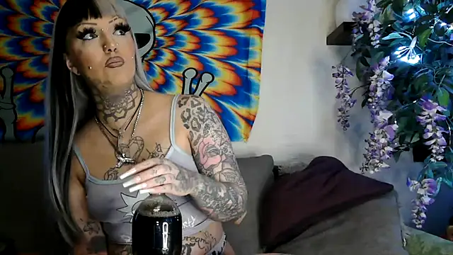 RoxxyInk online show from January 14, 10:02 pm