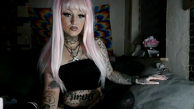 RoxxyInk online show from January 22, 11:10 pm