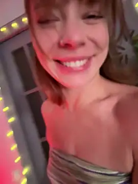 Oopsfoxy online show from December 15, 5:34 am