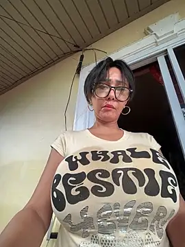 sweetieme online show from October 19, 12:11 am