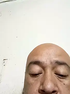 Snapshot of GeorgeVergaGrues chatting on February 2, 11:00 pm GeorgeVergaGrues online show from February 2, 11:00 pm