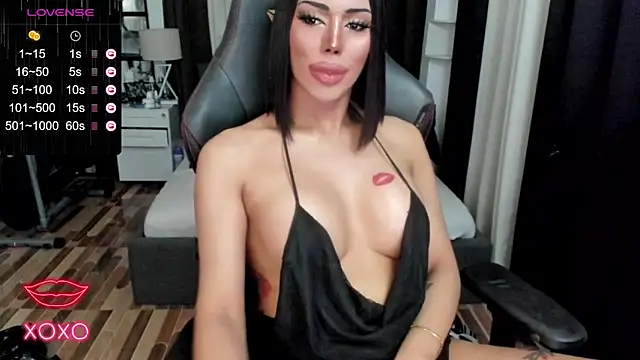 Snapshot of Forever_MissCandace chatting on March 10, 5:18 pm Forever MissCandace online show from March 10, 5:18 pm