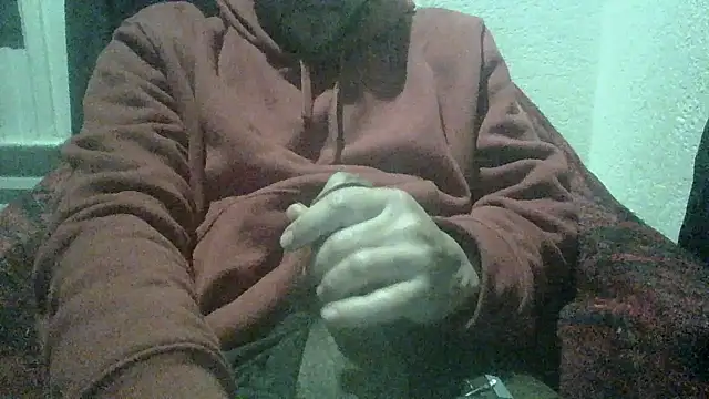 Snapshot of loozamangos chatting on November 30, 4:05 am loozamangos online show from November 30, 4:05 am