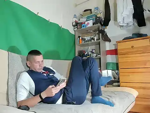 viraglaci18xh online show from October 21, 11:33 am