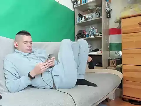 viraglaci18xh online show from October 31, 11:22 am