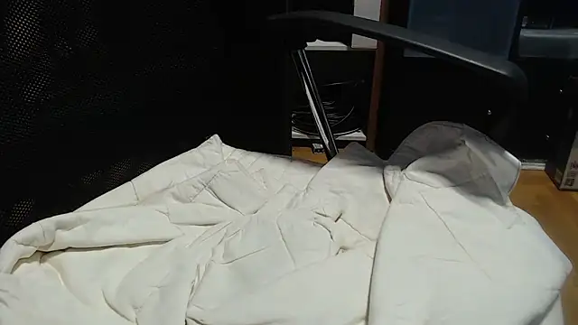 Snapshot of bigbig_fun chatting on September 15, 4:51 pm bigbig fun online show from September 15, 4:51 pm