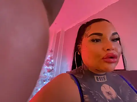  MelinaCurves  online show from December 19, 10:10 pm