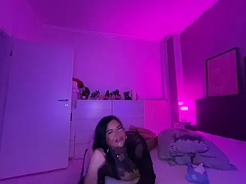  MelinaCurves  online show from January 25, 1:10 am