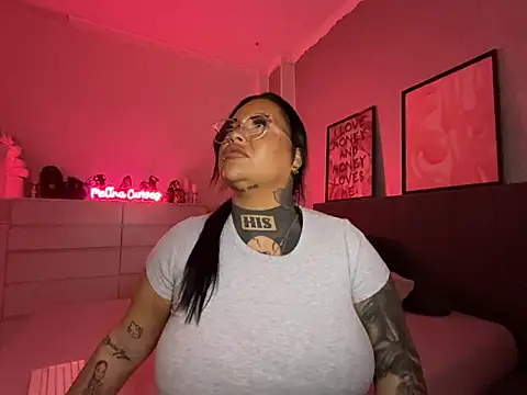  MelinaCurves  online show from February 24, 6:58 pm