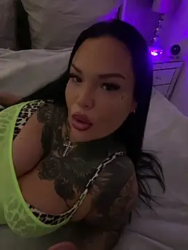  MelinaCurves  online show from March 5, 7:43 pm