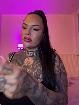  MelinaCurves  online show from April 15, 10:21 pm