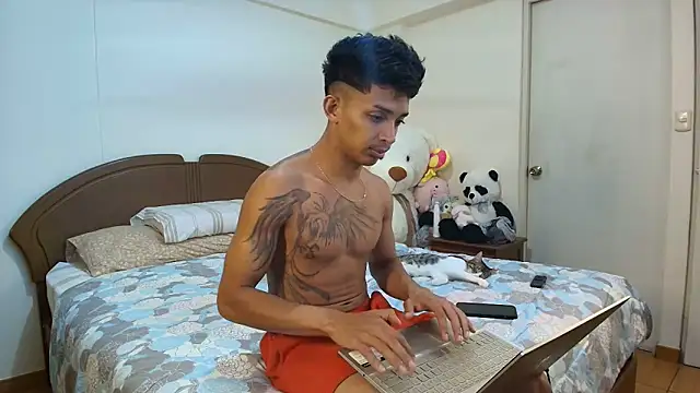 Snapshot of _dannyaldana_ chatting on January 14, 4:50 pm dannyaldana online show from January 14, 4:50 pm