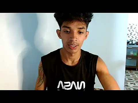 Snapshot of _dannyaldana_ chatting on October 24, 10:33 am dannyaldana online show from October 24, 10:33 am