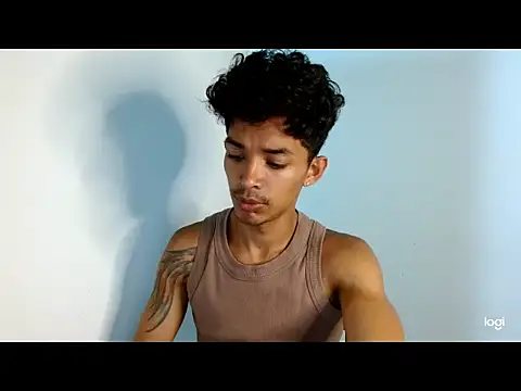 Snapshot of _dannyaldana_ chatting on October 30, 6:37 am dannyaldana online show from October 30, 6:37 am