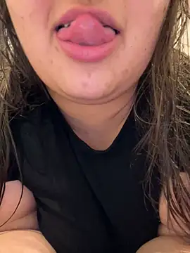Snapshot of Jane_BBW chatting on December 23, 3:01 pm Jane BBW online show from December 23, 3:01 pm