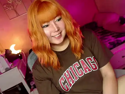 HOTnWILDalice online show from December 3, 2:41 am