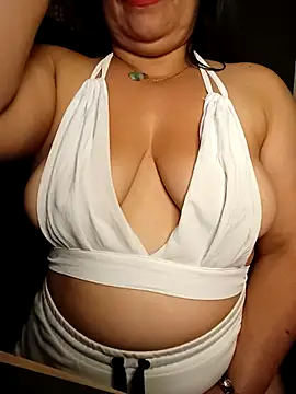 ZAHI WILLX online show from November 15, 4:32 am