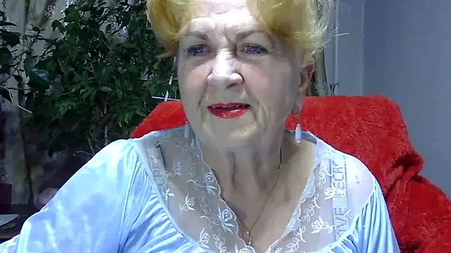 Emma52610 online show from January 22, 5:28 pm