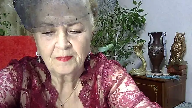 Emma52610 online show from February 26, 5:39 pm