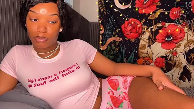 ItalyNayoir online show from January 3, 8:43 pm