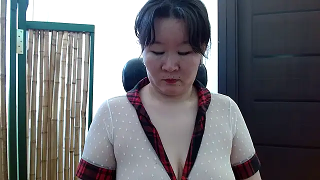 Snapshot of Akira_xx chatting on January 13, 8:15 am Akira xx online show from January 13, 8:15 am