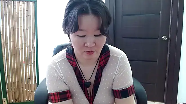 Snapshot of Akira_xx chatting on January 16, 4:49 am Akira xx online show from January 16, 4:49 am