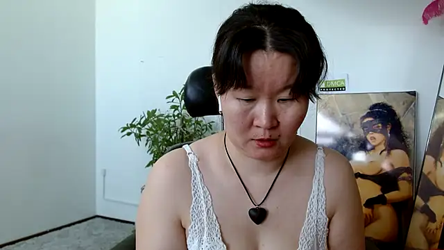 Snapshot of Akira_xx chatting on February 8, 4:36 am Akira xx online show from February 8, 4:36 am