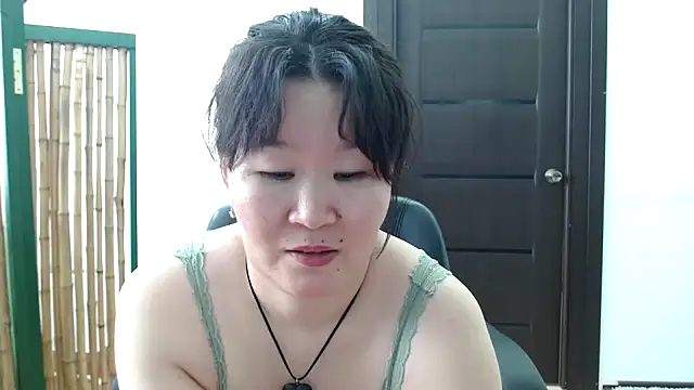 Snapshot of Akira_xx chatting on February 10, 8:42 am Akira xx online show from February 10, 8:42 am