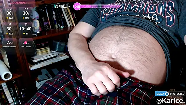 Snapshot of karlce chatting on March 6, 3:35 am karlce online show from March 6, 3:35 am