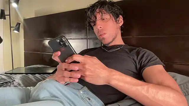 Snapshot of beranco19 chatting on February 3, 3:04 am beranco19 online show from February 3, 3:04 am