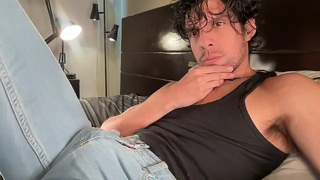 Snapshot of beranco19 chatting on February 16, 8:49 pm beranco19 online show from February 16, 8:49 pm