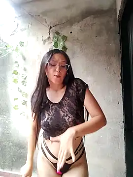 Camilatinass  online show from April 11, 12:20 pm