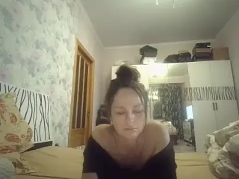 LindaStarS online show from February 11, 8:10 pm