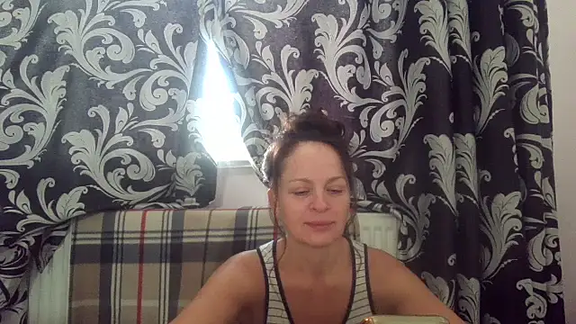 LindaStarS online show from November 12, 7:53 am