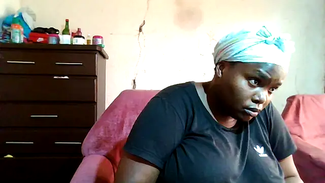 sexybigboobz online show from December 3, 5:26 am