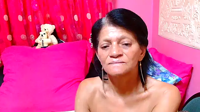 SLUTTYROXY online show from February 5, 7:18 am