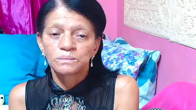 SLUTTYROXY online show from March 18, 8:47 am