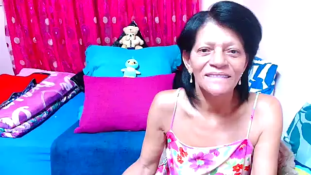 SLUTTYROXY online show from October 25, 5:40 pm