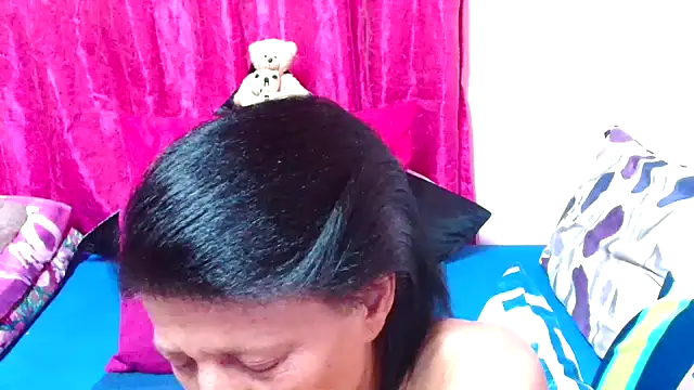 SLUTTYROXY online show from December 5, 7:10 pm